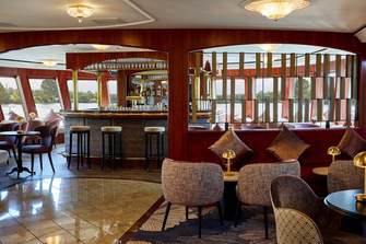 Viva Cruises VIVA RUBY Bar and Lounge 7 ©Viva Cruises.jpg